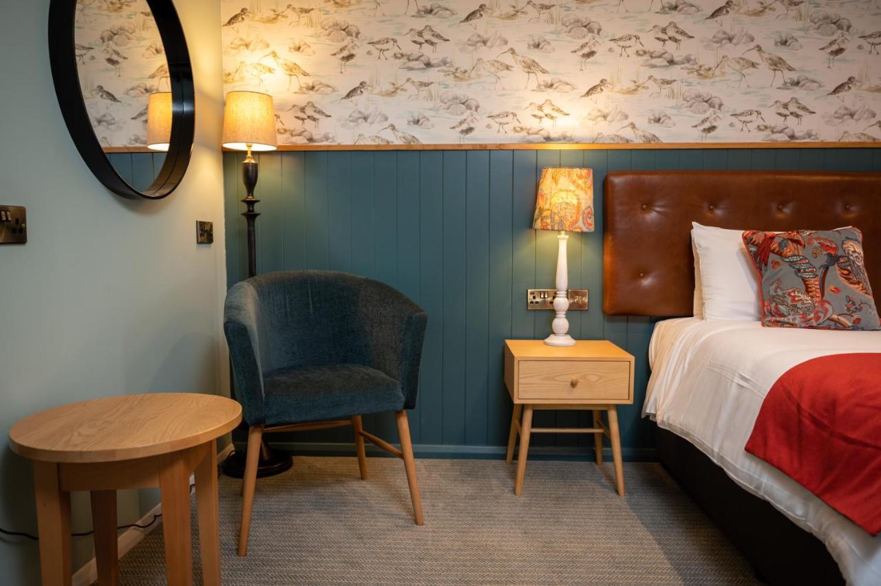 Berkshire Arms By Chef & Brewer Collection Hotel Midgham Exterior photo