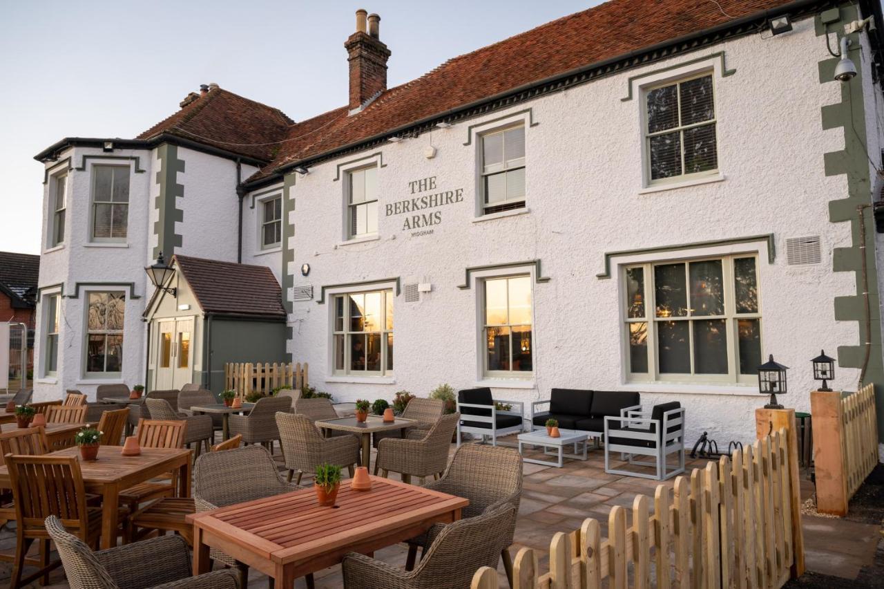Berkshire Arms By Chef & Brewer Collection Hotel Midgham Exterior photo