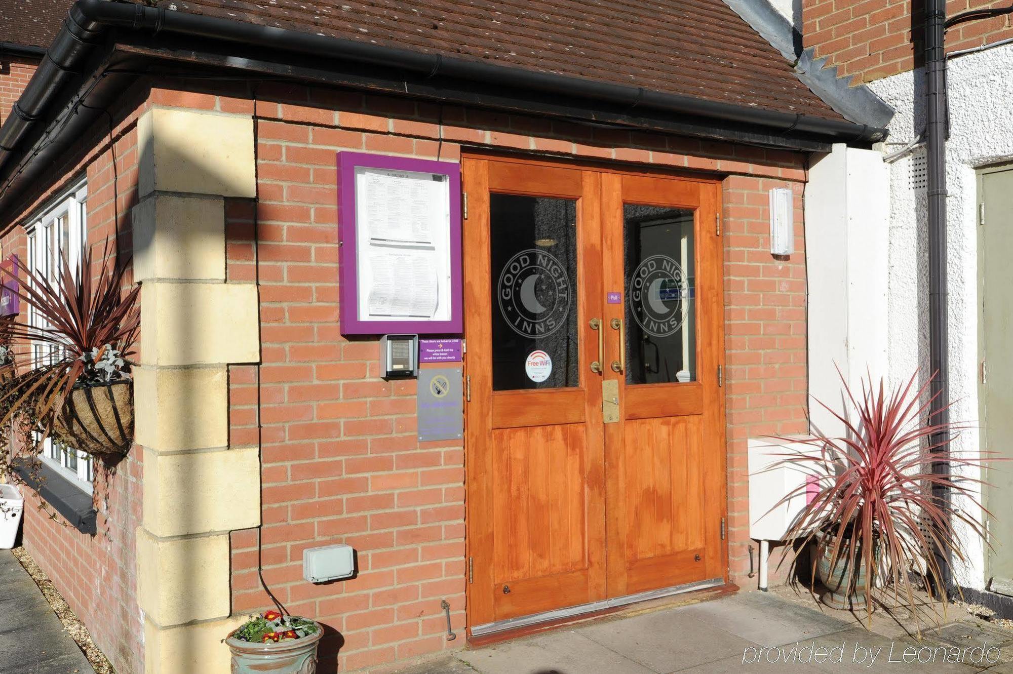 Berkshire Arms By Chef & Brewer Collection Hotel Midgham Exterior photo
