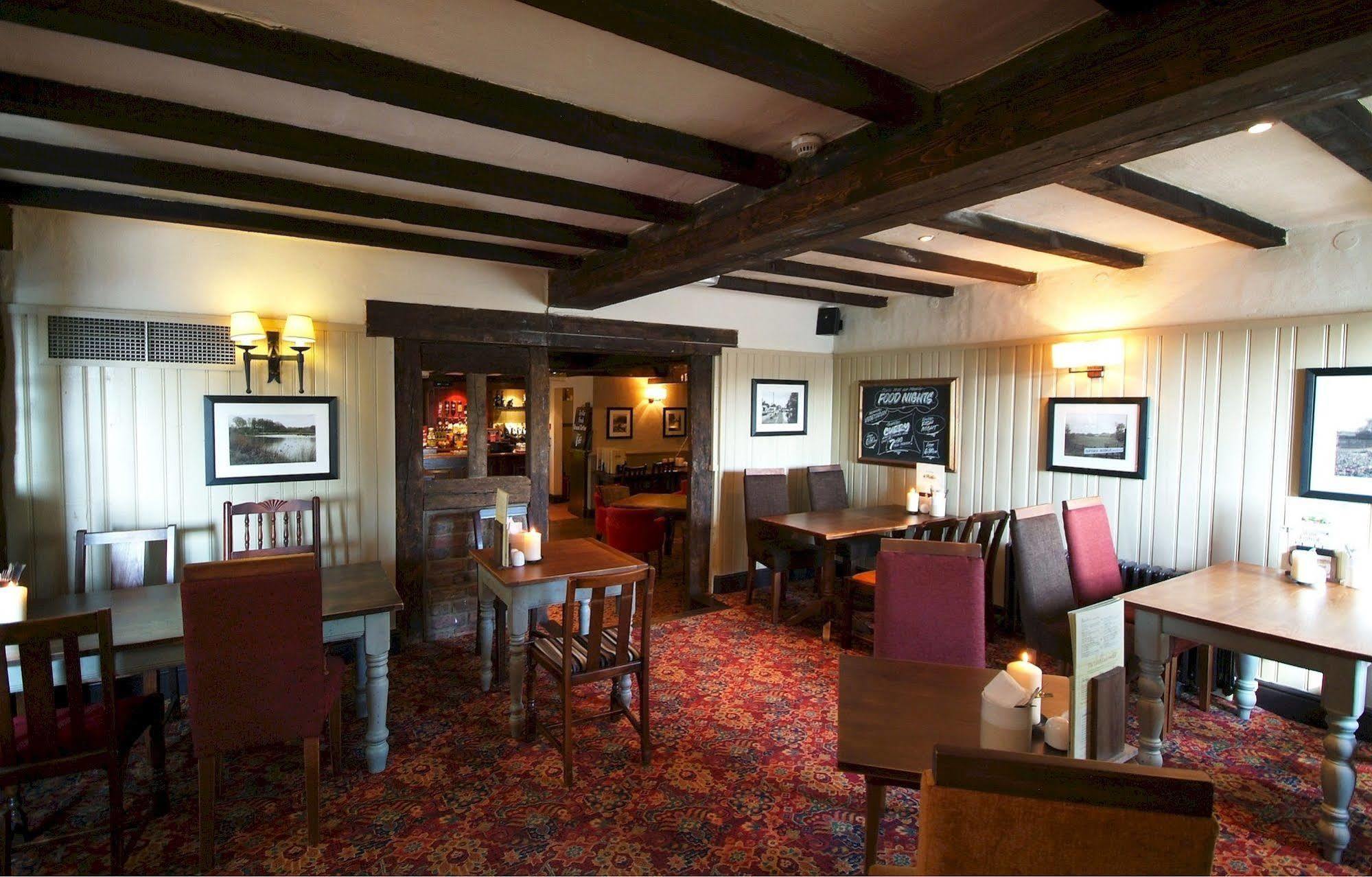 Berkshire Arms By Chef & Brewer Collection Hotel Midgham Exterior photo
