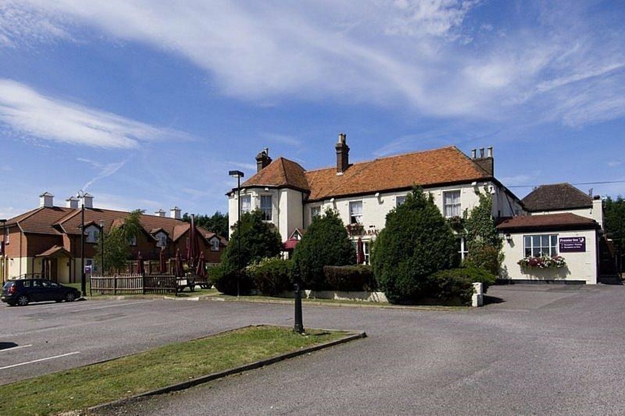 Berkshire Arms By Chef & Brewer Collection Hotel Midgham Exterior photo